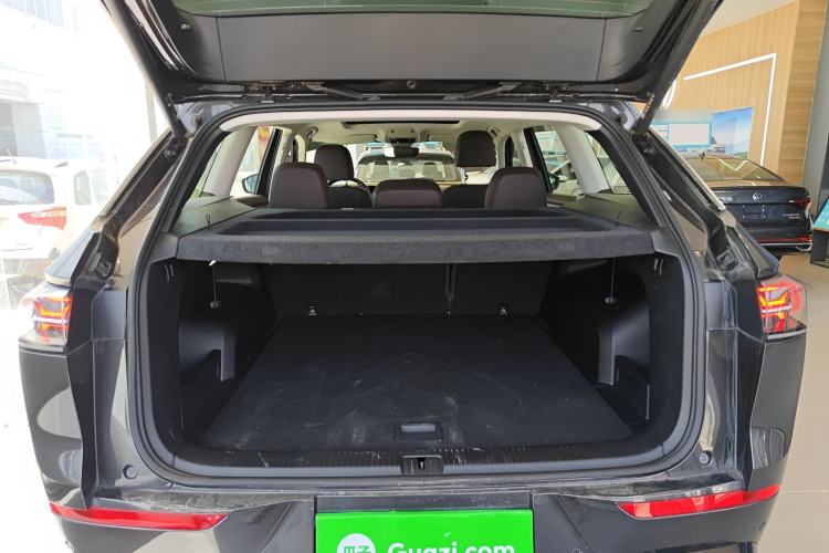 Used Volkswagen Tavendor 2023 380TSI Four-Wheel Drive R-Line Cruise Edition Trunk