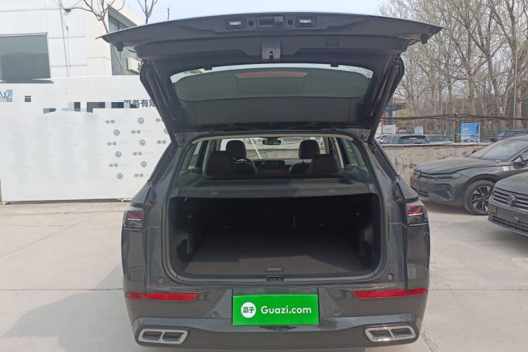 Used Volkswagen Tavendor 2023 380TSI Four-Wheel Drive R-Line Cruise Edition Trunk