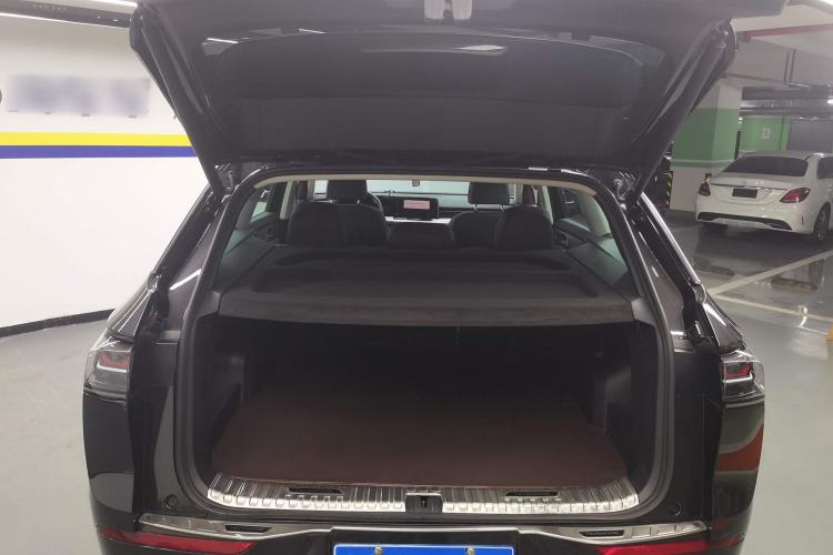 Used Volkswagen Tavendor 2023 380TSI Four-Wheel Drive R-Line Cruise Edition Trunk