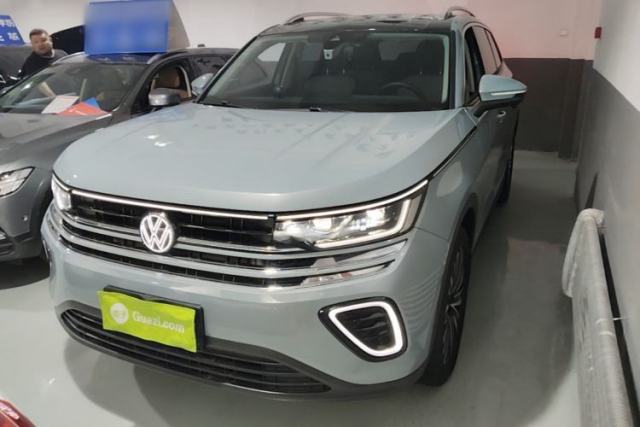 Used Volkswagen Tavendor 2023 330TSI Luxury Touring Edition