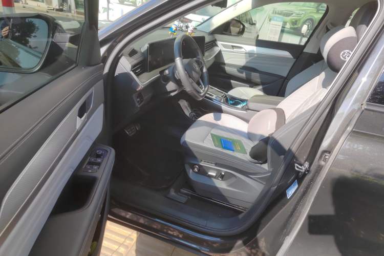 Used Volkswagen Tavendor 2023 380TSI Four-Wheel Drive R-Line Cruise Edition Driver Seat
