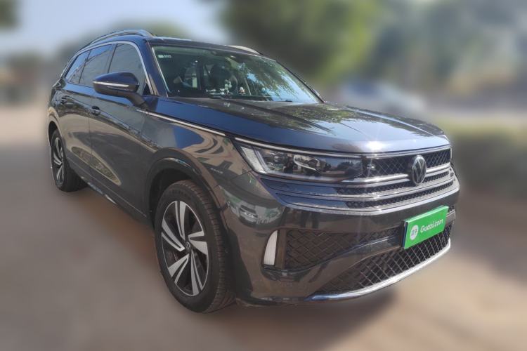 Used Volkswagen Tavendor 2023 380TSI Four-Wheel Drive R-Line Cruise Edition Front Right 45 Deg