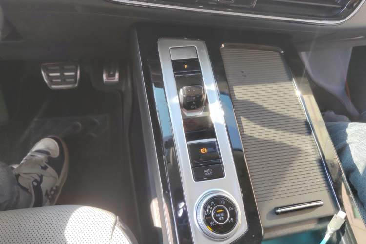 Used Volkswagen Tavendor 2023 380TSI Four-Wheel Drive R-Line Cruise Edition Gear Lever