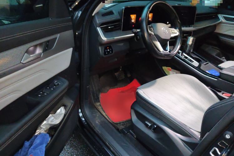 Used Volkswagen Tavendor 2023 330TSI Luxury Touring Edition Driver Seat