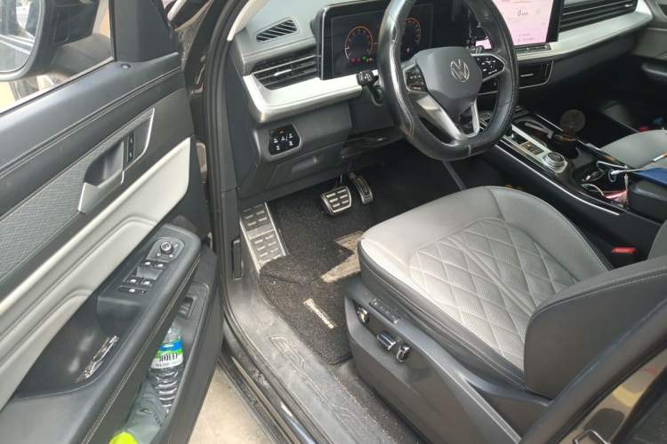 Used Volkswagen Tavendor 2023 380TSI Four-Wheel Drive R-Line Cruise Edition Driver Seat