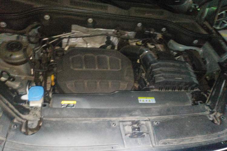 Used Volkswagen Tavendor 2023 380TSI Four-Wheel Drive R-Line Cruise Edition Engine Bay