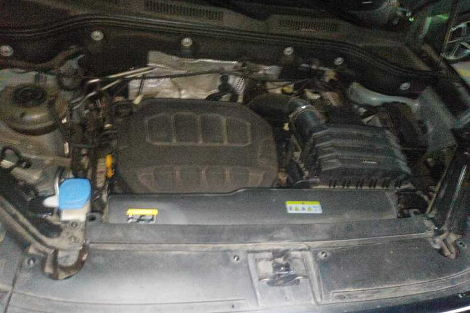 Used Volkswagen Tavendor 2023 380TSI Four-Wheel Drive R-Line Cruise Edition Engine Bay