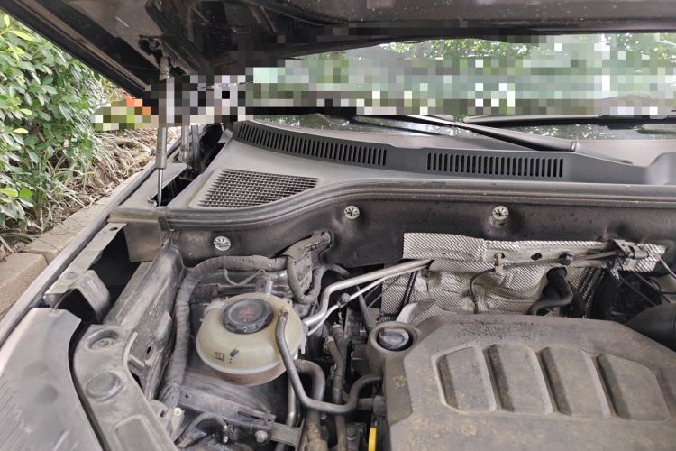 Used Volkswagen Tavendor 2023 380TSI Four-Wheel Drive R-Line Cruise Edition Engine Bay Right