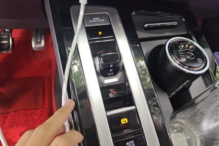 Used Volkswagen Tavendor 2023 380TSI Four-Wheel Drive R-Line Cruise Edition Gear Lever