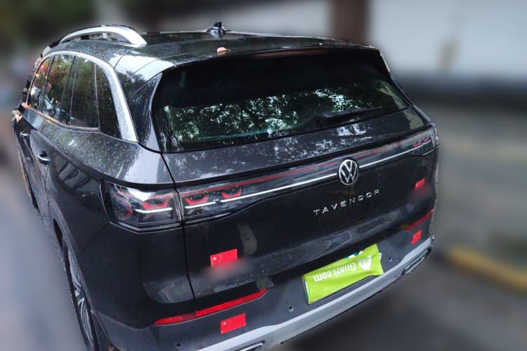 Used Volkswagen Tavendor 2023 330TSI Luxury Touring Edition Rear Left 45 Deg