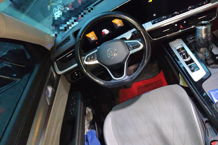 Used Volkswagen Tavendor 2023 330TSI Luxury Touring Edition Steering Wheel