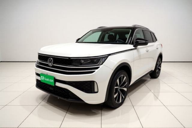 Ojetý Volkswagen Tavendor 2023 380TSI Four-Wheel Drive R-Line Cruise Edition