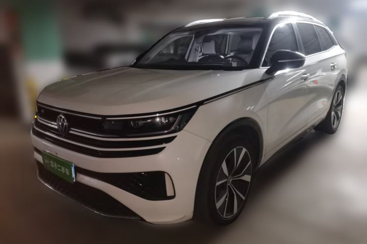 Used Volkswagen Tavendor 2023 380TSI All-Wheel Drive R-Line Journey Edition Guazi used car, China used car export, Used car for sale, Used  cars, Cheapest cars for sale