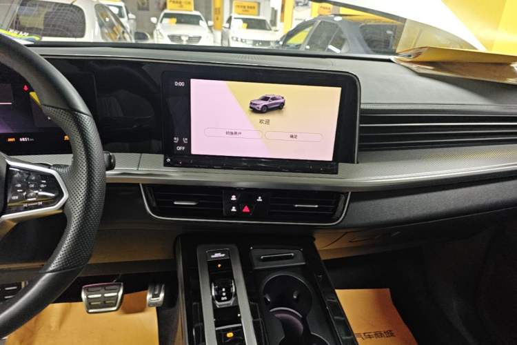Used Volkswagen Tavendor 2023 380TSI Four-Wheel Drive R-Line Cruise Edition Audio And AC Panel
