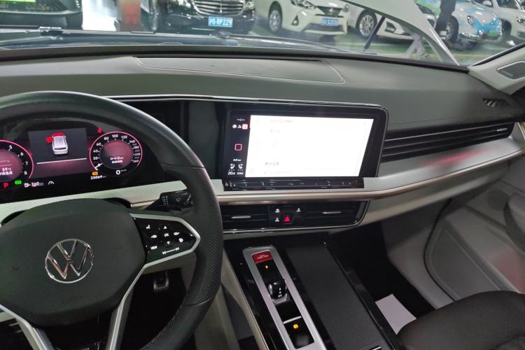 Used Volkswagen Tavendor 2023 380TSI Four-Wheel Drive R-Line First Edition Center Console
