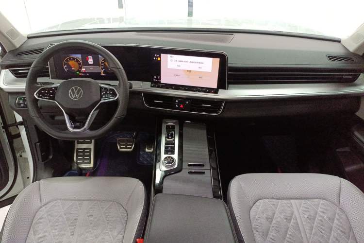 Used Volkswagen Tavendor 2023 380TSI Four-Wheel Drive R-Line Cruise Edition Center Console