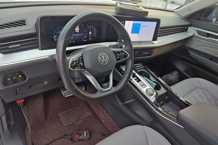 Used Volkswagen Tavendor 2023 380TSI Four-Wheel Drive R-Line Cruise Edition Center Console