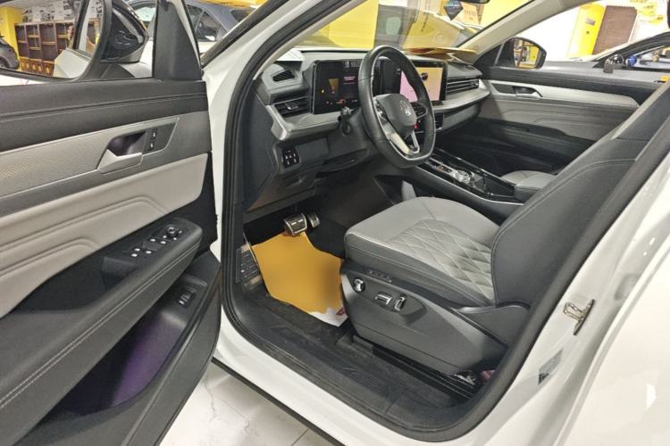 Used Volkswagen Tavendor 2023 380TSI Four-Wheel Drive R-Line Cruise Edition Driver Seat