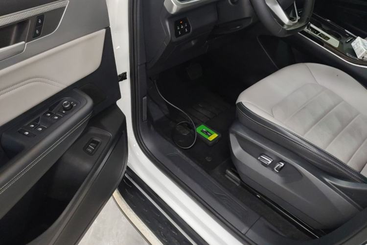 Used Volkswagen Tavendor 2023 330TSI Luxury Touring Edition Driver Seat