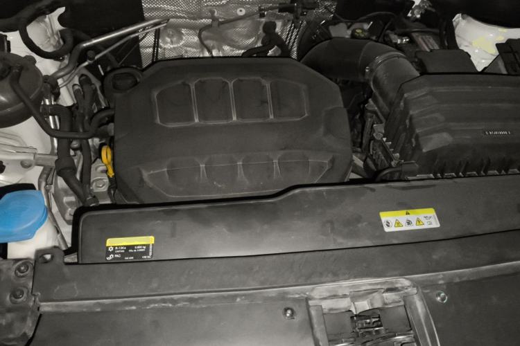 Used Volkswagen Tavendor 2023 380TSI Four-Wheel Drive R-Line First Edition Engine Bay
