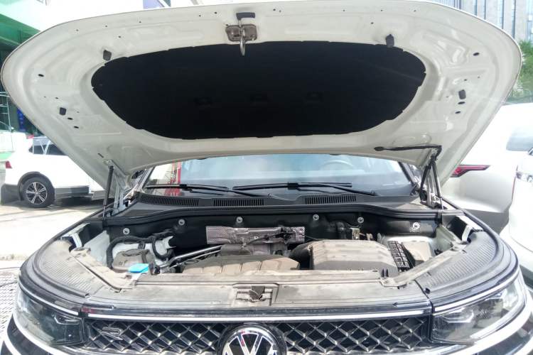 Used Volkswagen Tavendor 2023 380TSI Four-Wheel Drive R-Line Cruise Edition Engine Bay