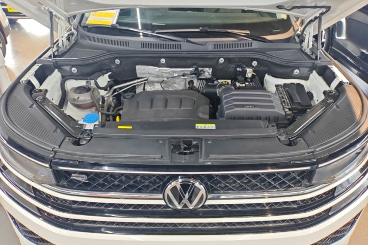 Used Volkswagen Tavendor 2023 380TSI Four-Wheel Drive R-Line Cruise Edition Engine Bay