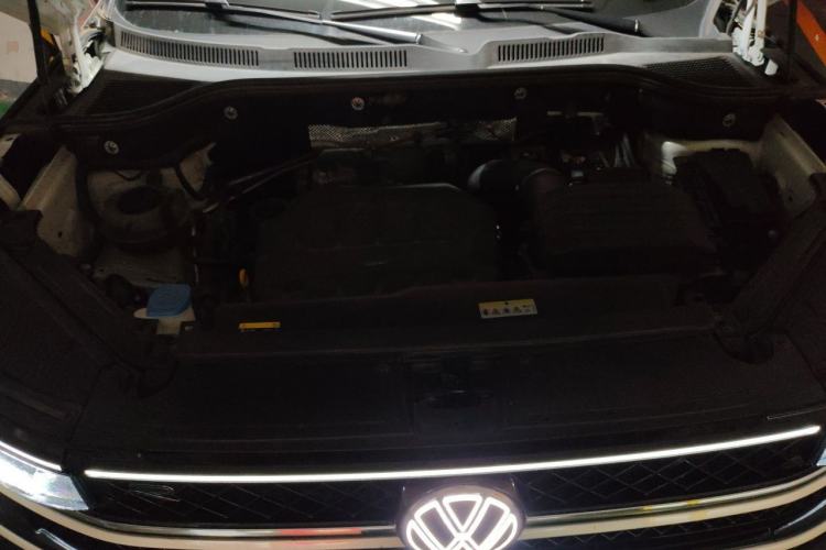 Used Volkswagen Tavendor 2023 380TSI Four-Wheel Drive R-Line Cruise Edition Engine Bay