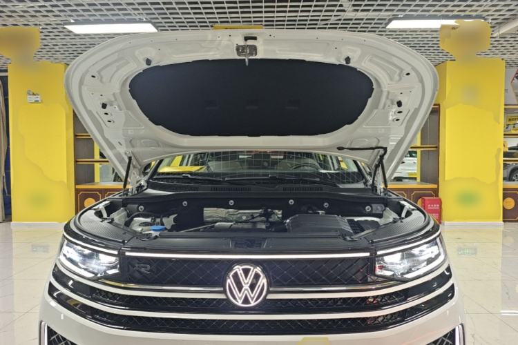 Used Volkswagen Tavendor 2023 380TSI Four-Wheel Drive R-Line Cruise Edition Engine Bay