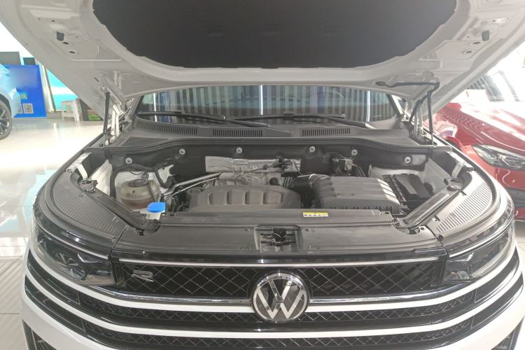 Used Volkswagen Tavendor 2023 380TSI Four-Wheel Drive R-Line Cruise Edition Engine Bay