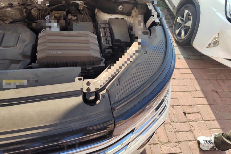 Used Volkswagen Tavendor 2023 330TSI Luxury Touring Edition Engine Bay Left