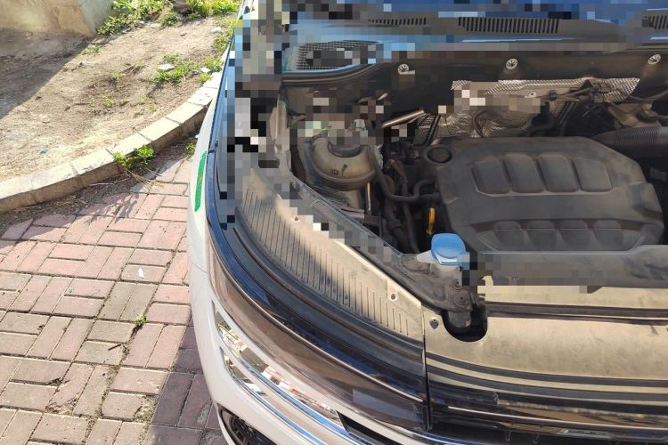 Used Volkswagen Tavendor 2023 330TSI Luxury Touring Edition Engine Bay Right