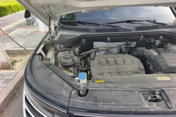 Used Volkswagen Tavendor 2023 380TSI Four-Wheel Drive R-Line Cruise Edition Engine Bay Right