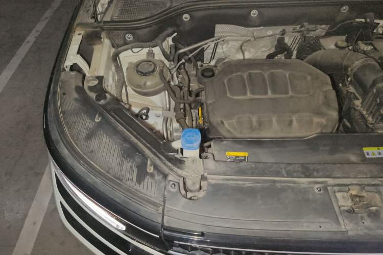 Used Volkswagen Tavendor 2023 380TSI Four-Wheel Drive R-Line Cruise Edition Engine Bay Right