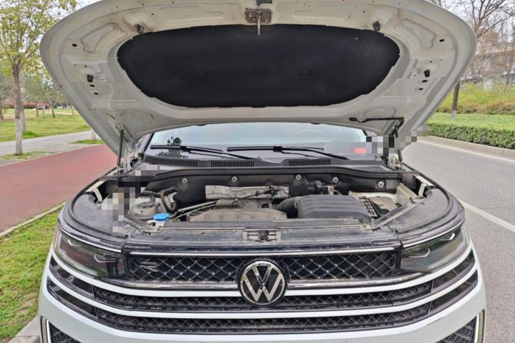 Used Volkswagen Tavendor 2023 380TSI Four-Wheel Drive R-Line Cruise Edition Engine Bay