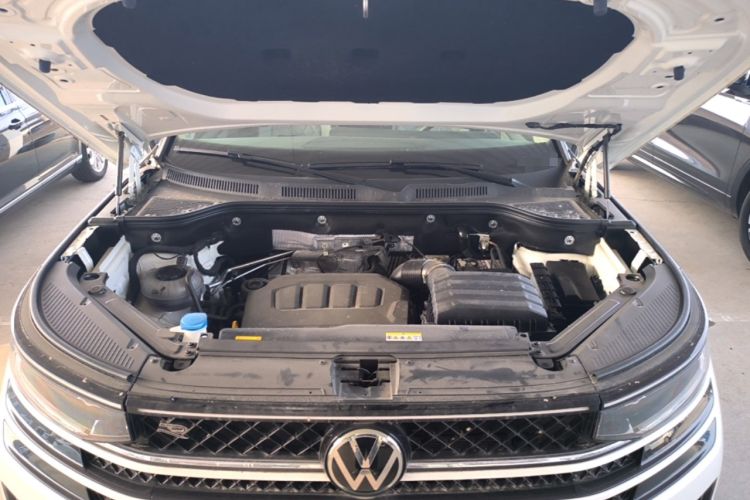 Used Volkswagen Tavendor 2023 380TSI Four-Wheel Drive R-Line Cruise Edition Engine Bay