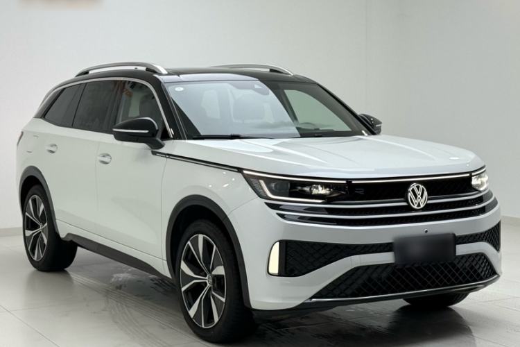 Used Volkswagen Tavendor 2023 380TSI All-Wheel Drive R-Line Journey Edition Exterior 2