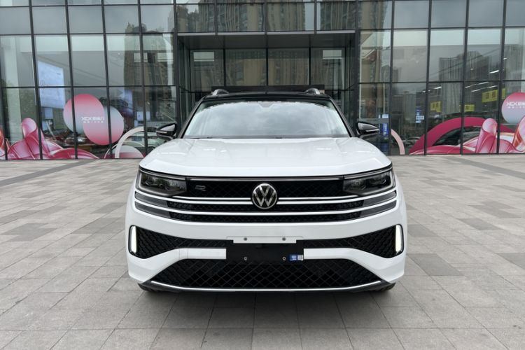 Used Volkswagen Tavendor 2023 380TSI Four-Wheel Drive R-Line Cruise Edition Exterior 2