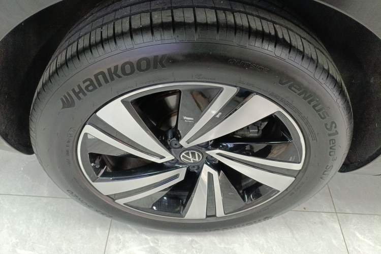 Used Volkswagen Tavendor 2023 380TSI Four-Wheel Drive R-Line Cruise Edition Exterior 3