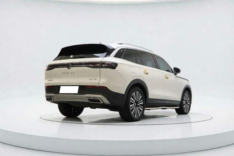 Used Volkswagen Tavendor 2023 330TSI Luxury Touring Edition Exterior 4