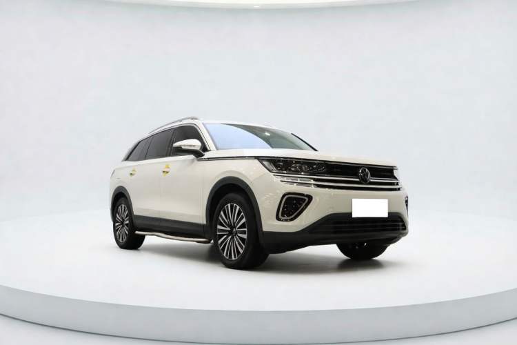 Used Volkswagen Tavendor 2023 330TSI Luxury Touring Edition Exterior 5