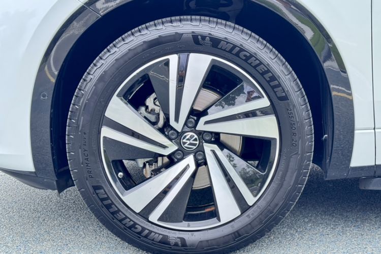 Used Volkswagen Tavendor 2023 380TSI Four-Wheel Drive R-Line Cruise Edition Exterior 9