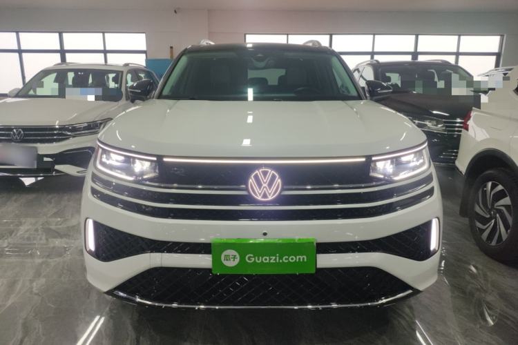 Used Volkswagen Tavendor 2023 380TSI All-Wheel Drive R-Line Journey Edition Front