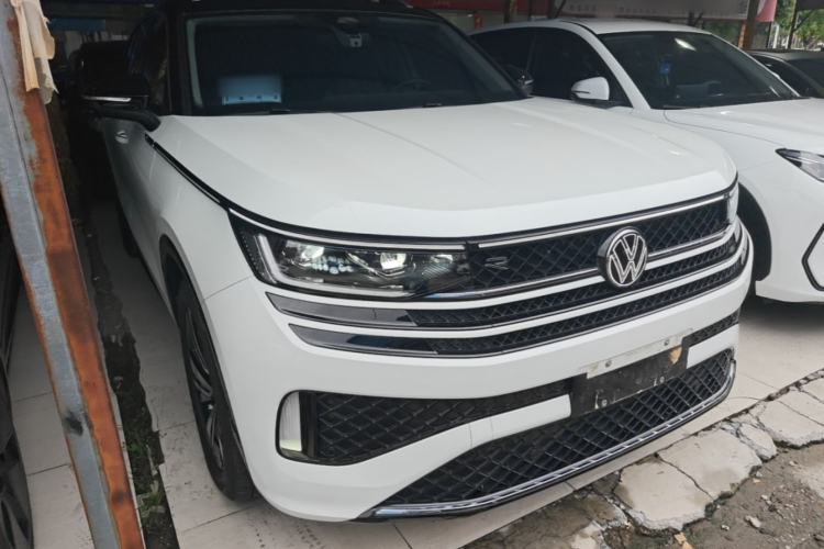 Used Volkswagen Tavendor 2023 380TSI Four-Wheel Drive R-Line Cruise Edition Front Right 45 Deg