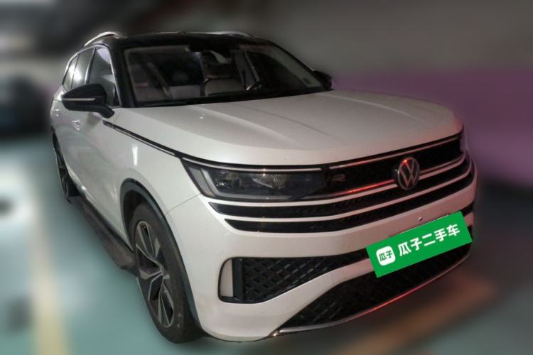 Used Volkswagen Tavendor 2023 380TSI Four-Wheel Drive R-Line First Edition Front Right 45 Deg