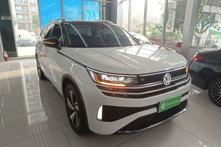 Used Volkswagen Tavendor 2023 380TSI Four-Wheel Drive R-Line Cruise Edition Front Right 45 Deg