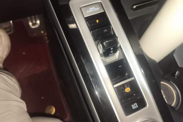 Used Volkswagen Tavendor 2023 380TSI Four-Wheel Drive R-Line First Edition Gear Lever