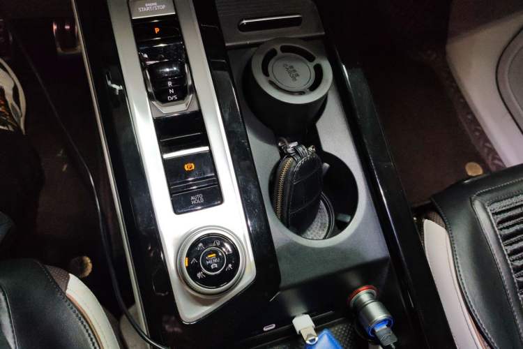 Used Volkswagen Tavendor 2023 380TSI Four-Wheel Drive R-Line Cruise Edition Gear Lever