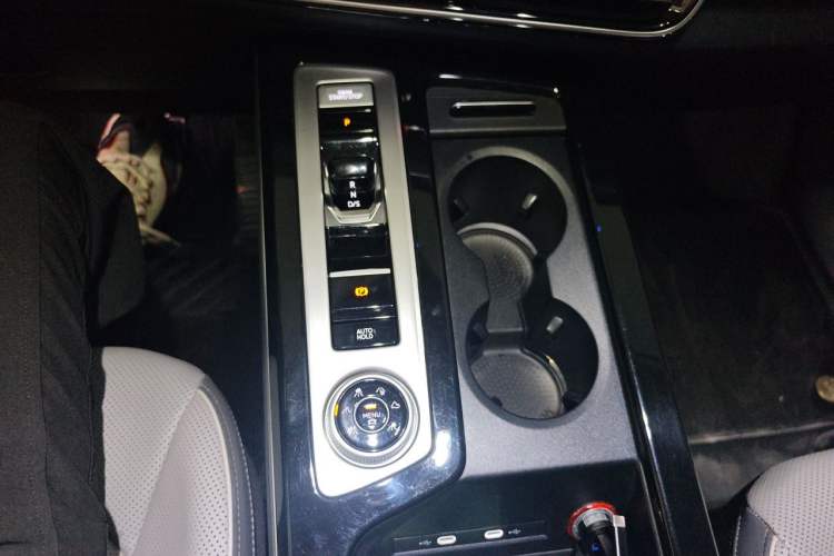 Used Volkswagen Tavendor 2023 380TSI Four-Wheel Drive R-Line Cruise Edition Gear Lever