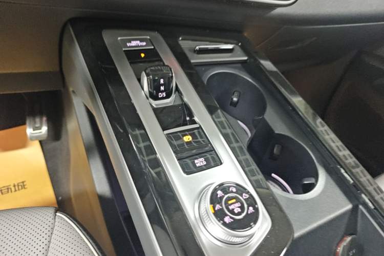 Used Volkswagen Tavendor 2023 380TSI Four-Wheel Drive R-Line Cruise Edition Gear Lever