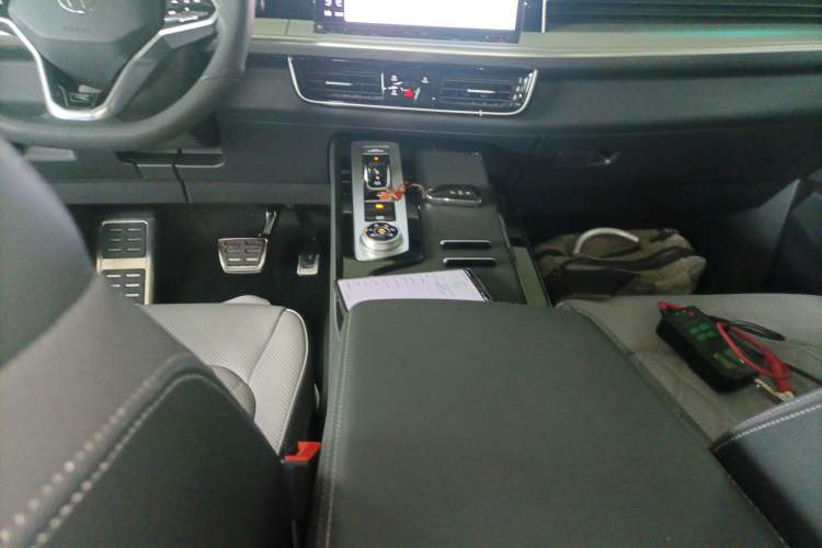 Used Volkswagen Tavendor 2023 380TSI Four-Wheel Drive R-Line Cruise Edition Gear Lever